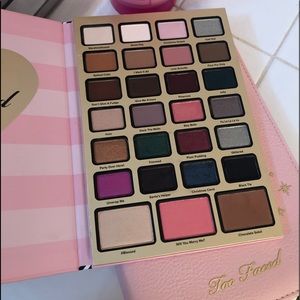 Limited edition Too Faced Pallete